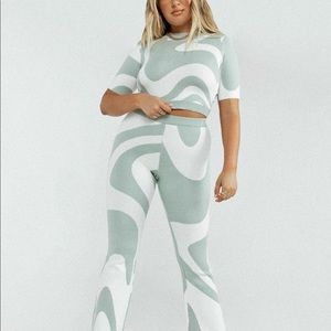 PRINCESS POLLY - green/white swirl pants and top set